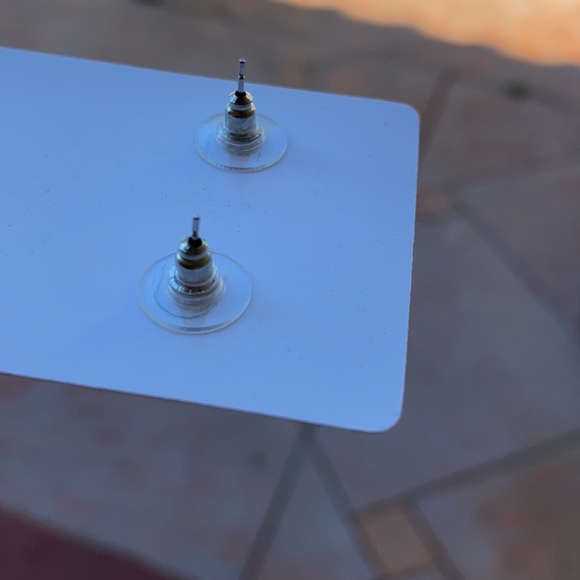 - Hello Kitty sparkly earrings with whiskers - Picture 5 of 6